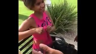 Drogadictos Dominicanos Intentan Tener Sexo En Parque Pero A El No Se Le Para El Guebo