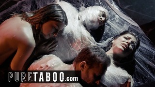 Pure Taboo Пары, похищенные инопланетянами, должны проводить онлайн секс-шоу