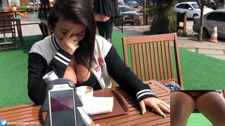 Giocattolo interattivo per l'orgasmo femminile pubblico Bella faccia ferita Angoscia