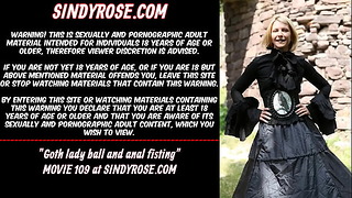 Goth Lady Ball i Fisting analny