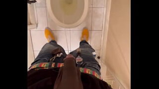 Dickyuneed Taking A Piss