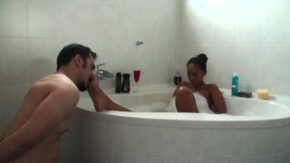 Richie Have To Worship Yas-Mins Feet In Bathtube