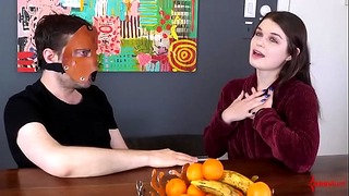 Kink Girl Chatting Behind the Scenes