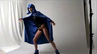 My cosplay turns real when the alien Raven appears