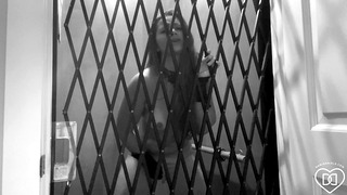 Trapped in Elevator: Vampire Girl’s Halloween Orgasm