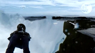 Alien Piss Play on the Beach